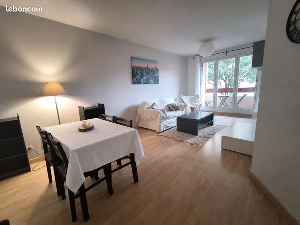 T2 meublé 51m² Patte d'oie + balcon + parking + clim