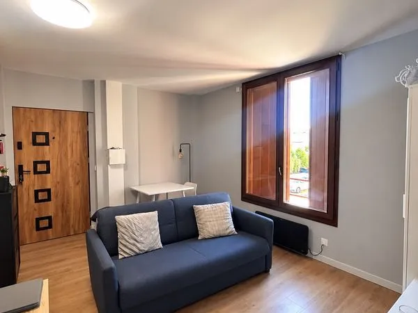 Studio meublé rénové - Palaiseau - 6 min à pied du RER B - 900 charges comprises