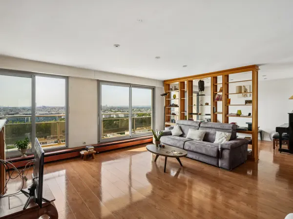 Bécon - Appartement 3 pièces avec balcon - Vue panoramique sur Paris