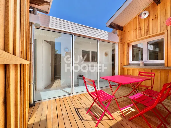 À Arcachon, un appartement rénové à 2 minutes de la plage, avec garage et beaux volumes