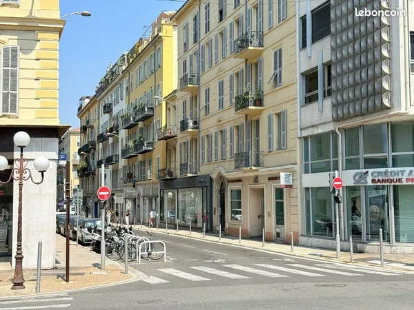 Local commercial 96 m² NICE