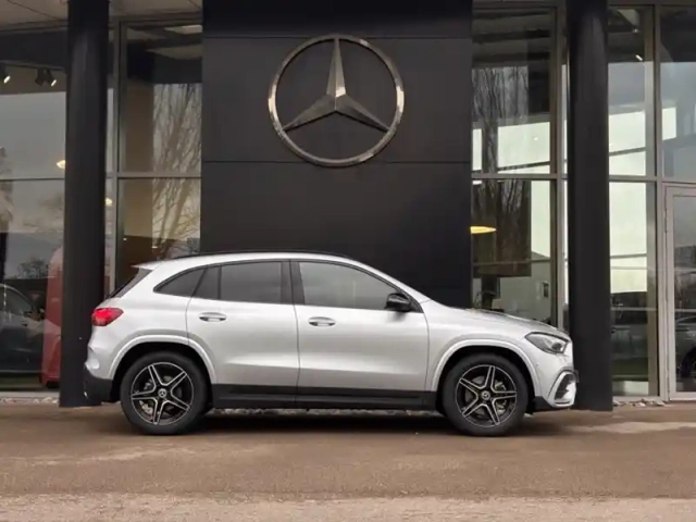 Mercedes Gla 200 d amg line — photo 9