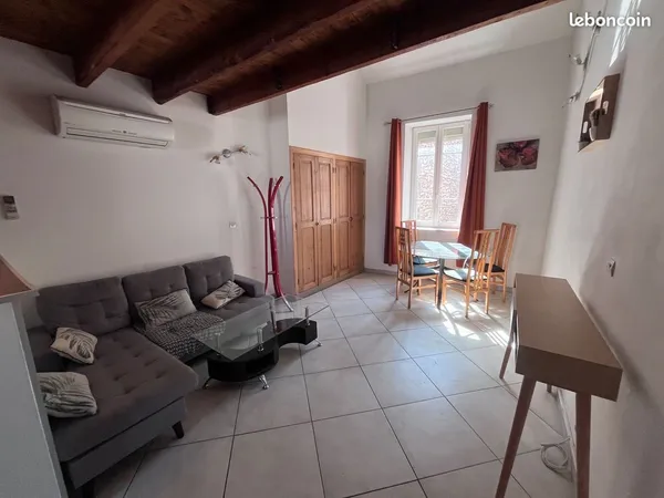 Beau appartement T2 Duplex mezzanine Climatisé Centre ville Bagnols