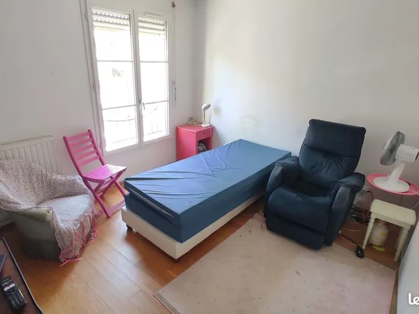 Chambre à louer à Versailles