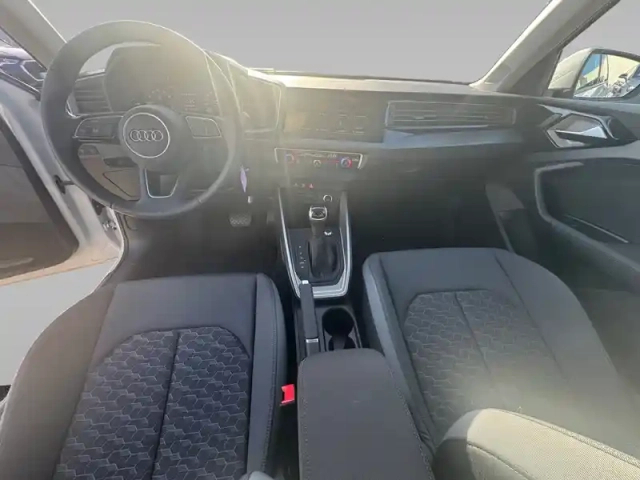 Audi A1 sportback 25 tfsi 95 ch s tronic 7 — photo 13