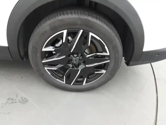 Peugeot 5008 hybrid 136 e-dcs6 — photo 13