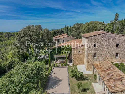 Propriété 15 pièces 550 m²