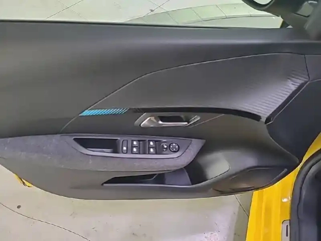 Peugeot 208 puretech 75 s&amp;s bvm5 — photo 39