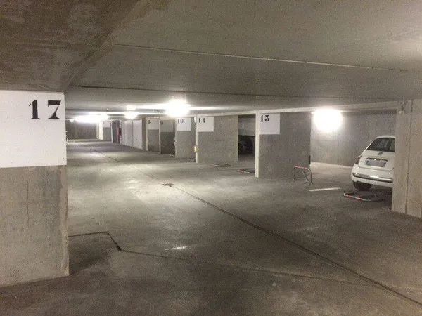 Parking 10 m²
