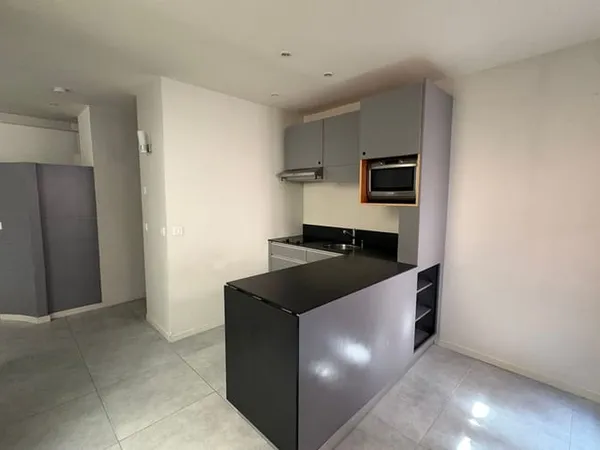 Studio 1 pièce 27 m²