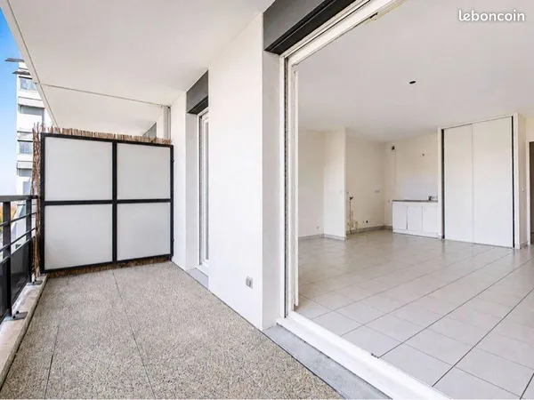 A louer appartement T3 + garage - centre Meyzieu