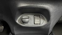 Toyota Yaris 69 VVT-i Dynamic 5p — photo 21