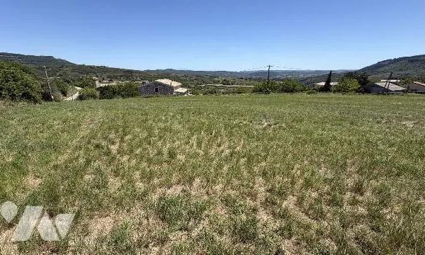 Terrain 1034 m²