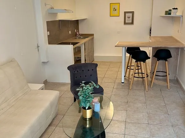 Studio meublé de 30 m² - Centre historique de Mirepoix - 450 CC