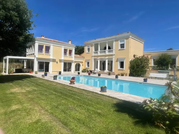 Maison à vendre 10 pièces SEILH (31)