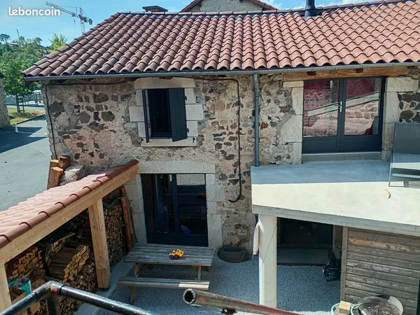 Maison de caractère au coeur de Saint-Germain-Laprade