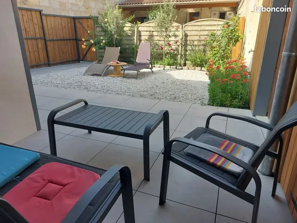 Chartrons MAISON Meublée neuve avec extérieur