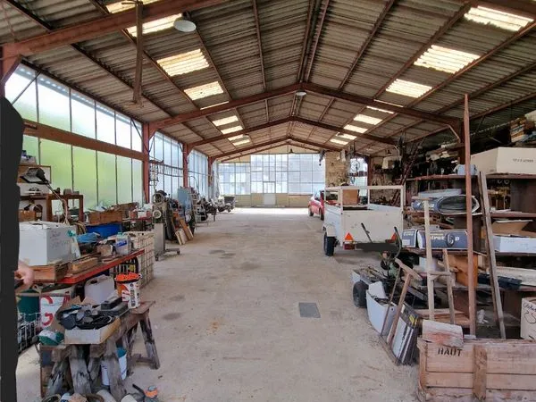 Hangar 350 m2
