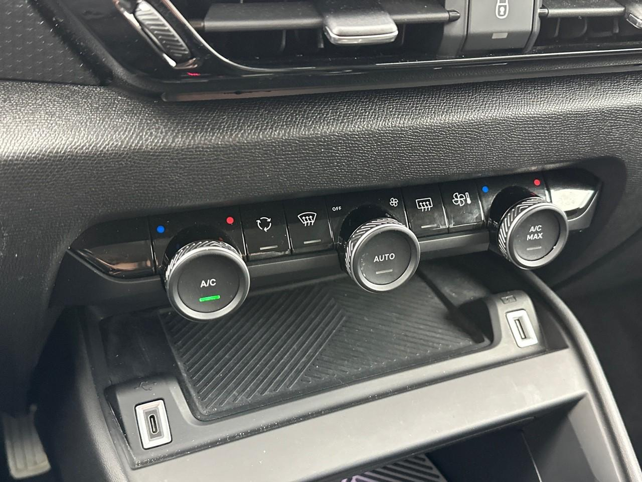 Citroën C4 puretech 130 s&s eat8 shine — photo 28