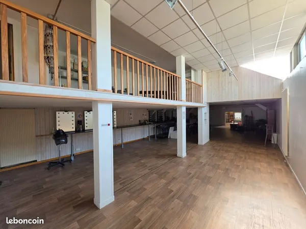 Local commercial Quimper