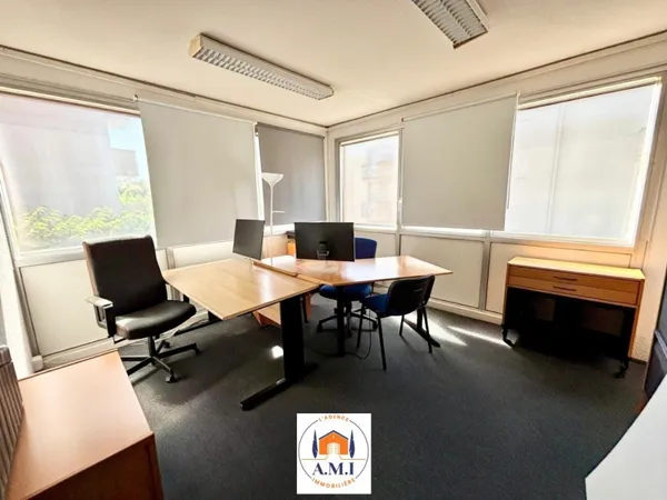 Bureau 5 pièces 90 m²