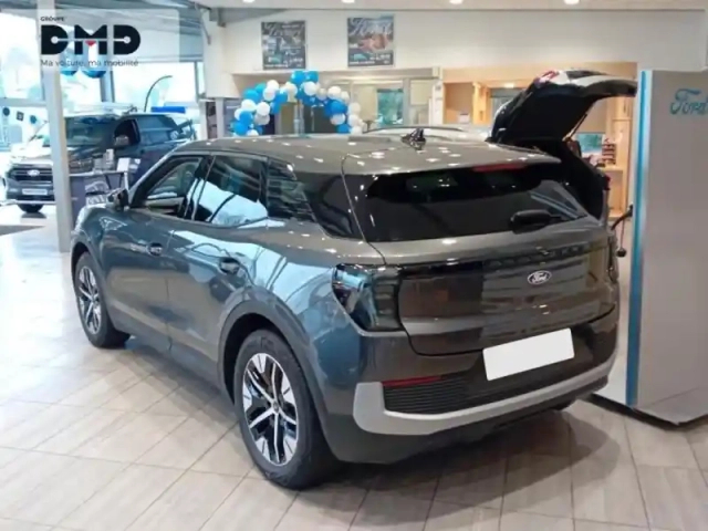 Ford Explorer 286ch extended range 77kwh rwd — photo 3