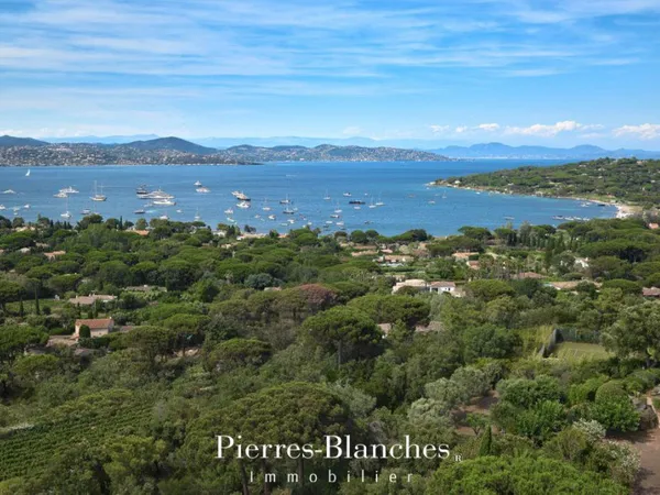 Villa d'architecte 12 pièces 1042 m²