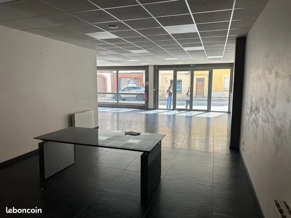 Local, locaux, bureau