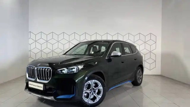 Bmw X1 i xdrive30 — photo 1