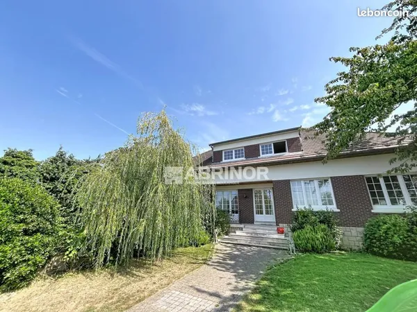 Maison 14 pièces 355 m²