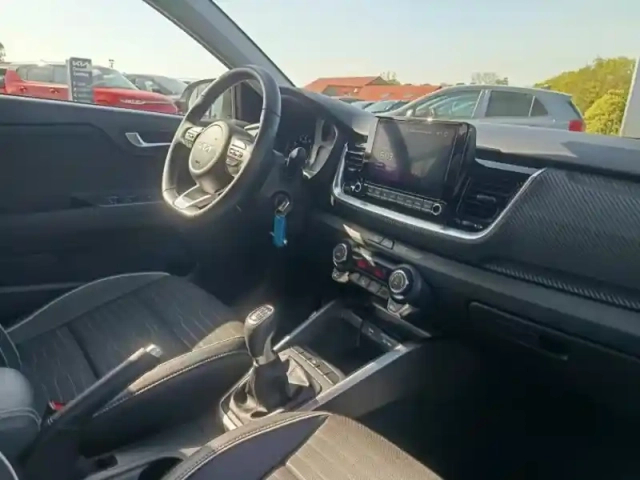 Kia Stonic 1.0 t-gdi 100ch gt line — photo 14