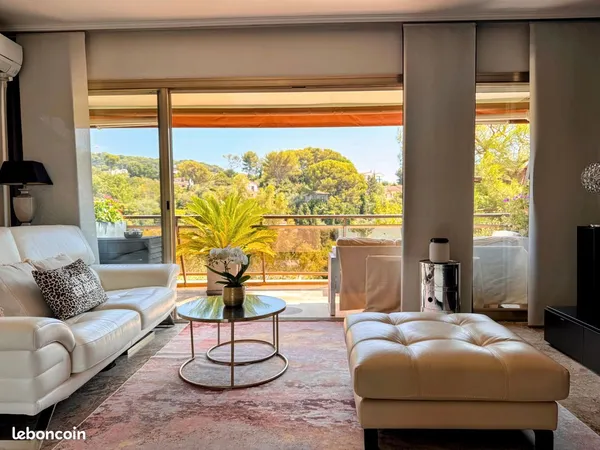 Appartement 36m² résidence standing - Terrasse -aperçu mer - Piscine & Tennis sur hauteur de CANNES