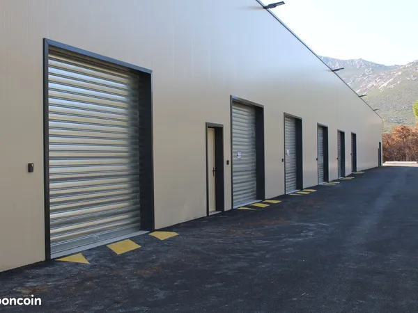 CALVI HANGAR NEUF A VENDRE OU A LOUER 125M2 rte AEROPORT EMPLACEMENT STRATEGIQUE A QUELQUES MINUTES 
