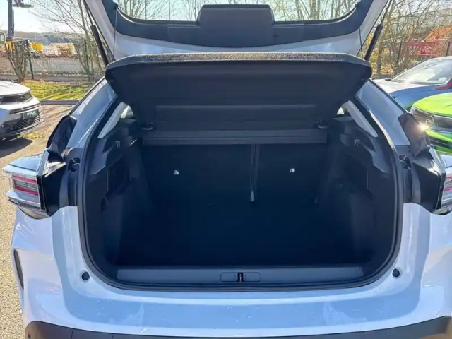 Citroën C4 hybride 136 e-dcs6 — photo 26