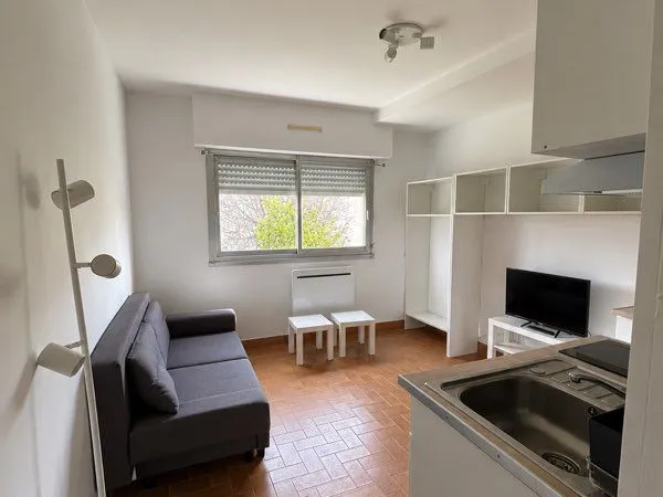 Appartement Location Nîmes 1p 15m² 350€