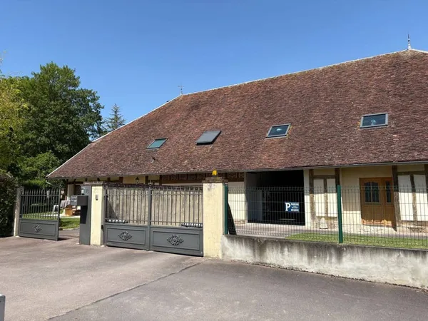 Maison 7 pièces 300 m²