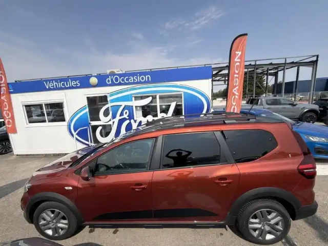 Dacia Jogger 1.0 tce 110 ch confort 7 places — photo 23