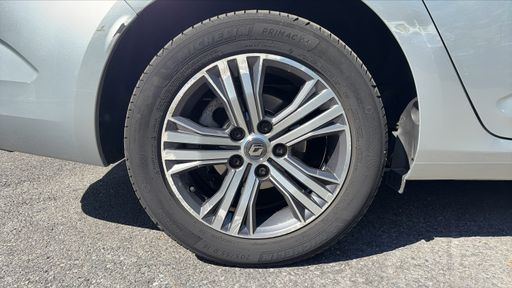 Renault Megane Estate 1.5 Blue dCi 115 EDC7 - Intens – 2021 – 125280 km – Diesel – Boîte Automatique — photo 29