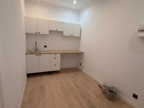 Petit T2 refait à neuf - proche parc longchamp