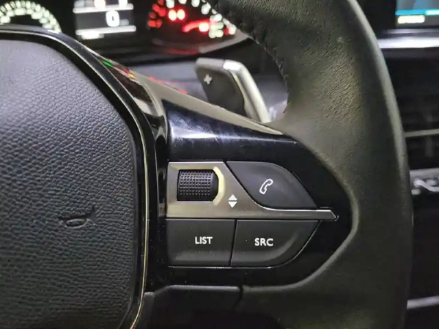Peugeot 208 puretech 100 s&amp;s eat8 — photo 29