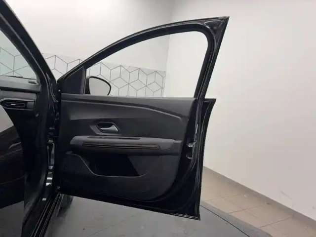 Dacia Sandero eco-g 100 gsr2 — photo 29