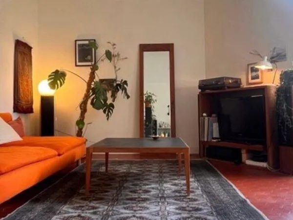 Loue appartement balcon traversant central