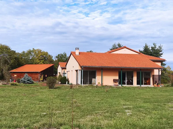 Maison 6 pièces 242 m²