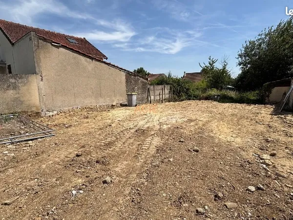 Terrain 405 m² Louvres