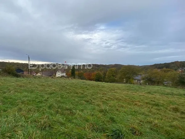 Beau terrain constructible avec belle vue dégagée - proche de la gare - viabilisé - Clères - 608m2