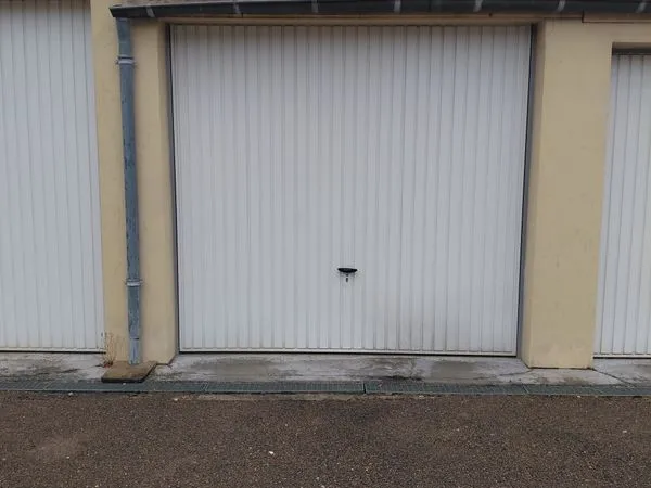 Garage à louer