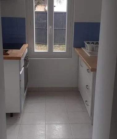 Un grand 2 pièces à louer dans une longère