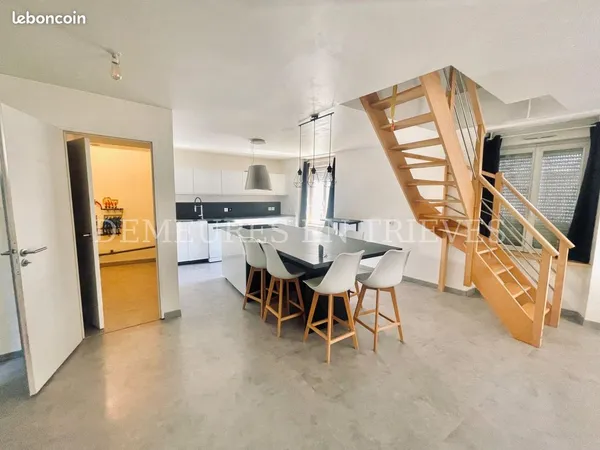 Propriété 6 pièces 140 m²
