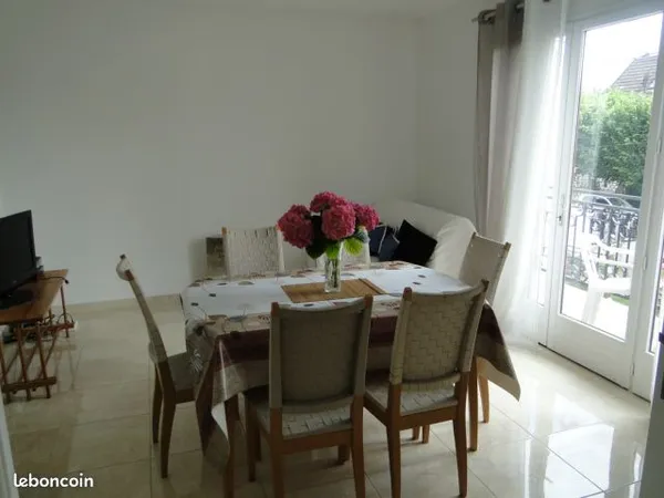 Cchambre meublée 440 euros/mois 10 min de Paris