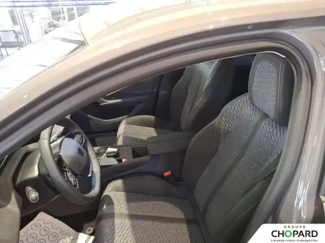 Peugeot 308 hybrid 145 e-dcs6 — photo 9
